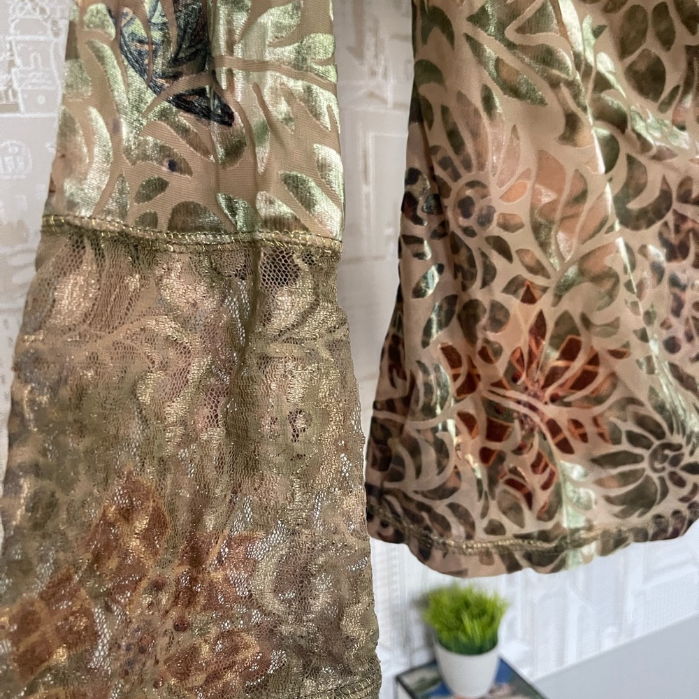 Cache Long Sleeve Top Velour Plant Print - Size Medium M - Picture 8 of 9
